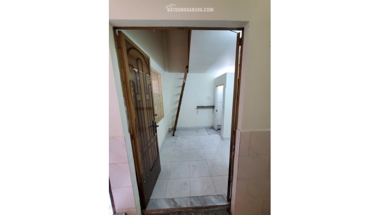 CHO THUÊ PHÒNG TRỌ 1/8 ĐƯỜNG SỐ 10 P.TÂN HƯNG, 22M CHỈ 3TR/TH. LH:0919005798.